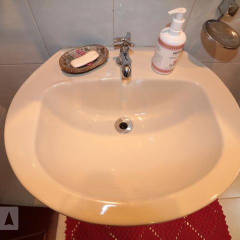 Casa à venda com 240m², 3 quartos e 2 vagasLavabo - pia