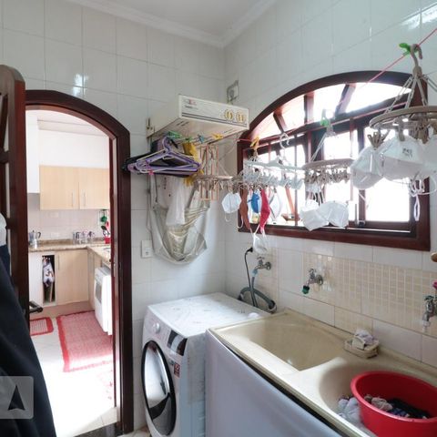 Casa à venda com 240m², 3 quartos e 2 vagasArea de Serviço
