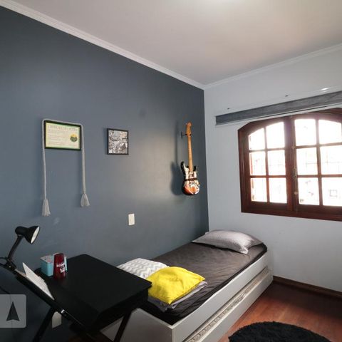 Casa à venda com 240m², 3 quartos e 2 vagasQuarto 1