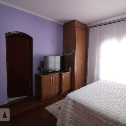 Casa à venda com 240m², 3 quartos e 2 vagasSuite 1