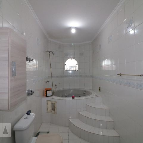 Casa à venda com 240m², 3 quartos e 2 vagasBanheiro da Suite 1
