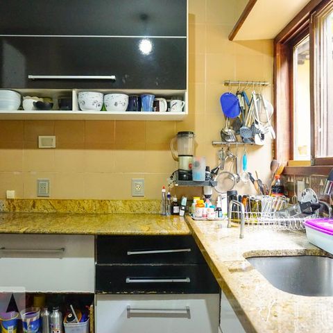 Casa de condomínio à venda com 366m², 5 quartos e 4 vagasCozinha