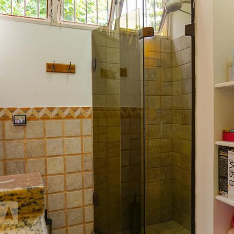 Casa de condomínio à venda com 366m², 5 quartos e 4 vagasBanheiro Social
