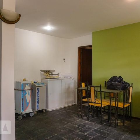 Casa de condomínio à venda com 366m², 5 quartos e 4 vagasSala 2/Cozinha