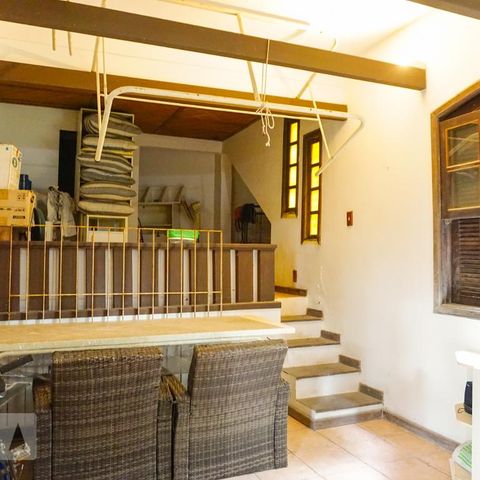 Casa de condomínio à venda com 366m², 5 quartos e 4 vagasSala 3