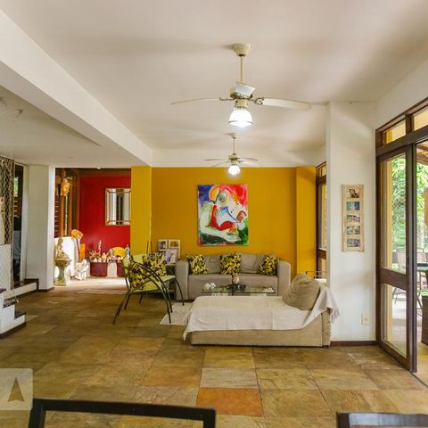 Casa de condomínio à venda com 366m², 5 quartos e 4 vagasSala