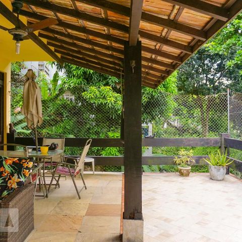 Casa de condomínio à venda com 366m², 5 quartos e 4 vagasVaranda da Sala