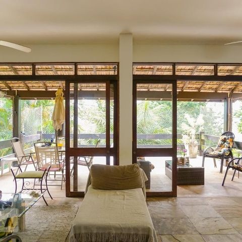 Casa de condomínio à venda com 366m², 5 quartos e 4 vagasSala