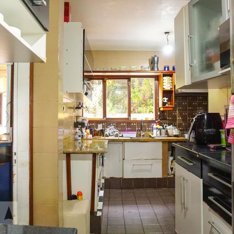 Casa de condomínio à venda com 366m², 5 quartos e 4 vagasCozinha