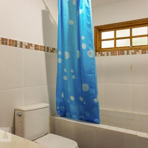 Casa de condomínio à venda com 366m², 5 quartos e 4 vagasBanheiro Social 2