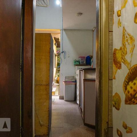 Casa de condomínio à venda com 366m², 5 quartos e 4 vagasBanheiro de Serviço