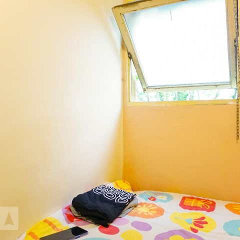 Casa de condomínio à venda com 366m², 5 quartos e 4 vagasQuarto de Serviço