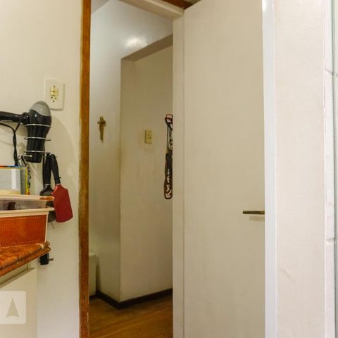 Casa de condomínio à venda com 366m², 5 quartos e 4 vagasBanheiro da Suíte