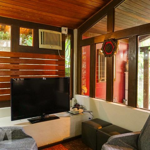 Casa de condomínio à venda com 366m², 5 quartos e 4 vagasSala de TV