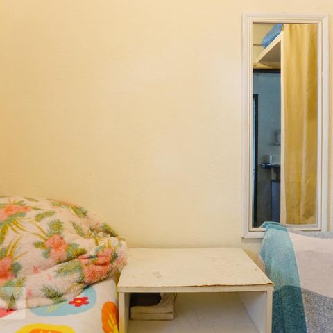 Casa de condomínio à venda com 366m², 5 quartos e 4 vagasQuarto de Serviço