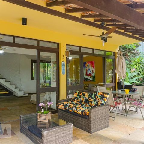 Casa de condomínio à venda com 366m², 5 quartos e 4 vagasVaranda da Sala
