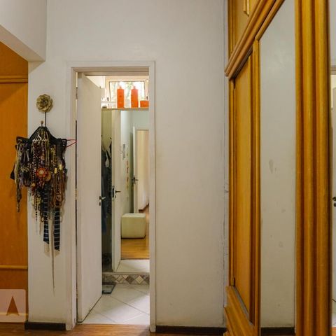 Casa de condomínio à venda com 366m², 5 quartos e 4 vagasSuíte