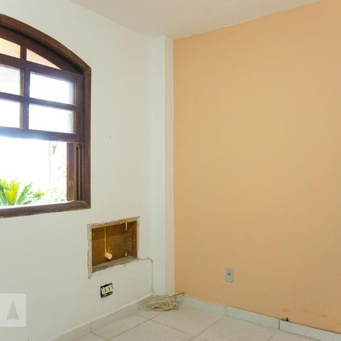 Casa de condomínio à venda com 366m², 5 quartos e 4 vagasQuarto 4