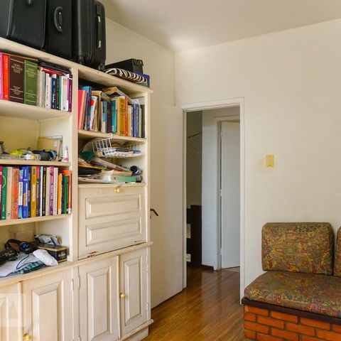 Casa de condomínio à venda com 366m², 5 quartos e 4 vagasQuarto 3