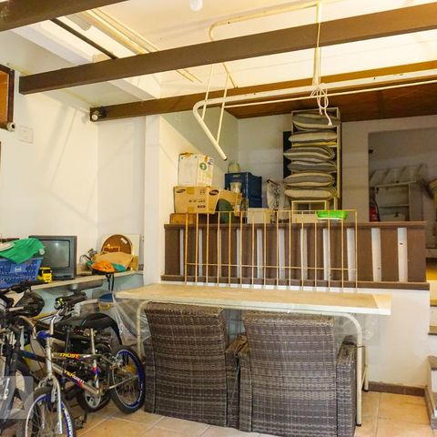 Casa de condomínio à venda com 366m², 5 quartos e 4 vagasSala 3
