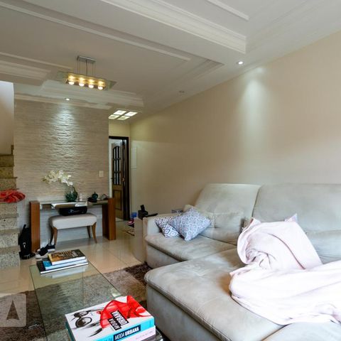Casa à venda com 200m², 3 quartos e 6 vagas Casa à venda com 200m², 3 quartos e 6 vagasSala