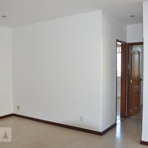 Apartamento à venda com 70m², 2 quartos e 1 vagaSala