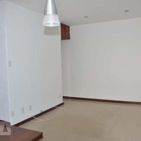Apartamento à venda com 70m², 2 quartos e 1 vagaSala