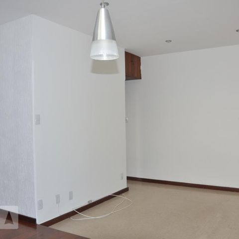 Apartamento à venda com 70m², 2 quartos e 1 vagaSala