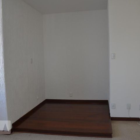 Apartamento à venda com 70m², 2 quartos e 1 vagaSala