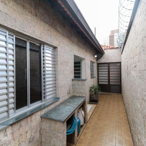 Casa à venda com 100m², 2 quartos e 2 vagasQuintal