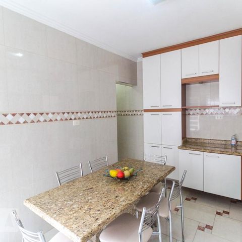 Casa à venda com 100m², 2 quartos e 2 vagasCozinha