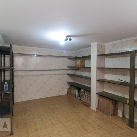 Casa à venda com 100m², 2 quartos e 2 vagasQuarto de serviço