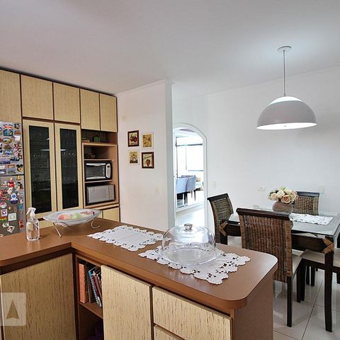 Apartamento à venda com 230m², 4 quartos e 3 vagasCozinha