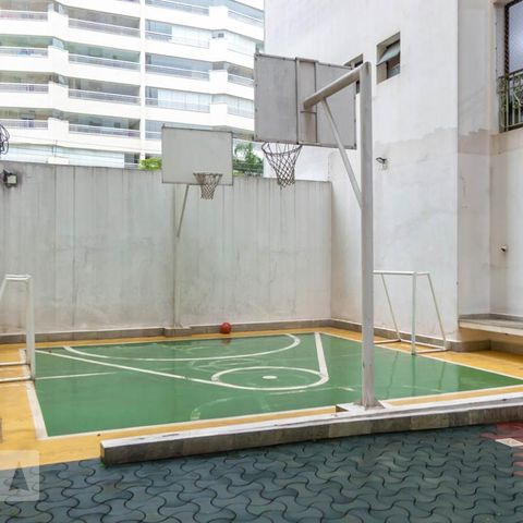 Apartamento à venda com 230m², 4 quartos e 3 vagas Apartamento à venda com 230m², 4 quartos e 3 vagasQuadra Esportiva