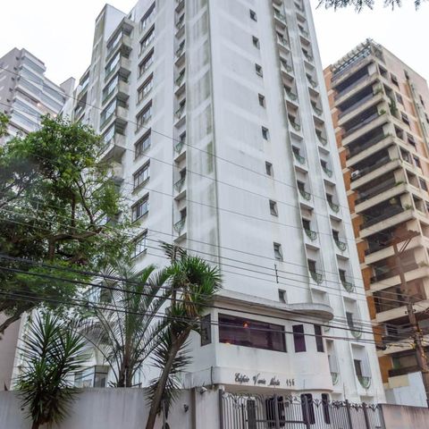Apartamento à venda com 230m², 4 quartos e 3 vagas Apartamento à venda com 230m², 4 quartos e 3 vagasFachada