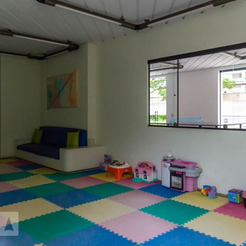 Apartamento à venda com 230m², 4 quartos e 3 vagas Apartamento à venda com 230m², 4 quartos e 3 vagasBrinquedoteca
