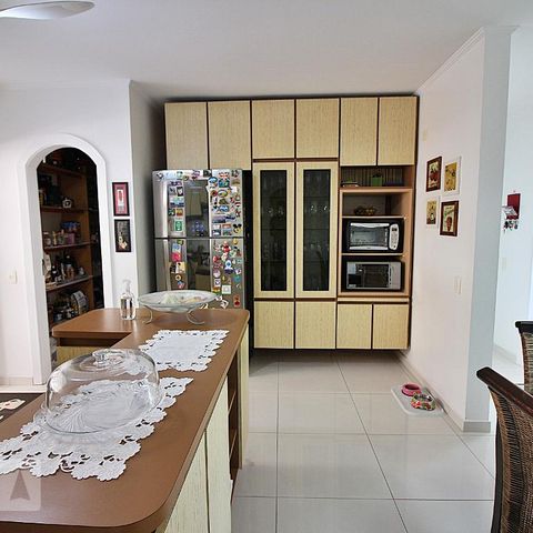 Apartamento à venda com 230m², 4 quartos e 3 vagasCozinha