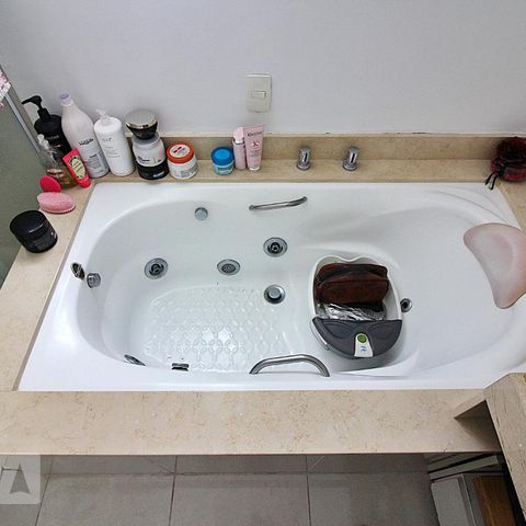 Apartamento à venda com 230m², 4 quartos e 3 vagasBanheiro do  Quarto 1 - Suíte