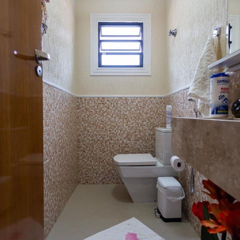 Casa à venda com 228m², 3 quartos e 5 vagasLavabo