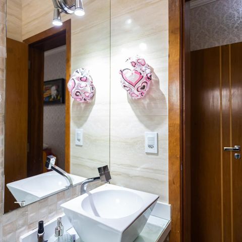 Casa à venda com 228m², 3 quartos e 5 vagasBanheiro da Suíte 3