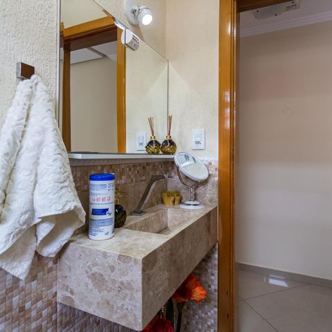 Casa à venda com 228m², 3 quartos e 5 vagasLavabo
