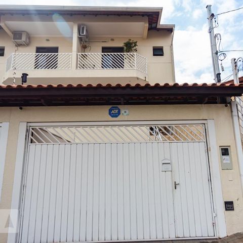 Casa à venda com 228m², 3 quartos e 5 vagasFachada
