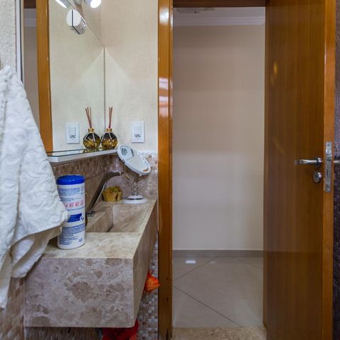 Casa à venda com 228m², 3 quartos e 5 vagasLavabo