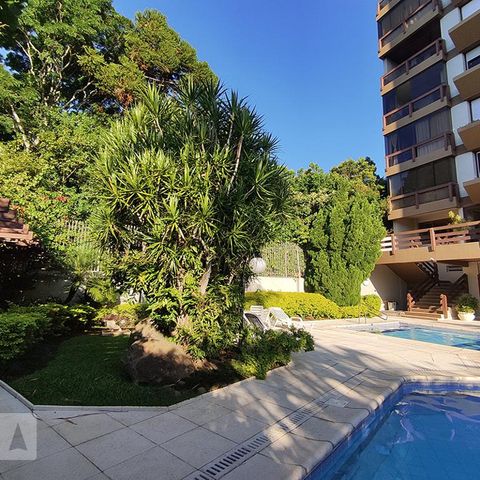 Apartamento à venda com 189m², 3 quartos e 2 vagasÁrea verde da  piscina 