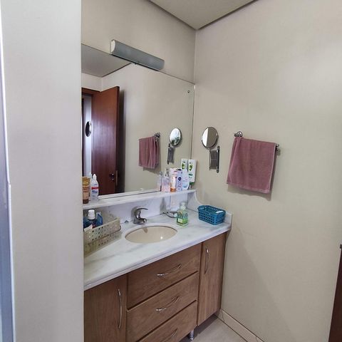 Apartamento à venda com 189m², 3 quartos e 2 vagasBanheiro 2