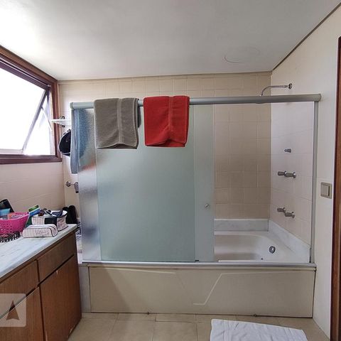 Apartamento à venda com 189m², 3 quartos e 2 vagasBanheiro da Suíte