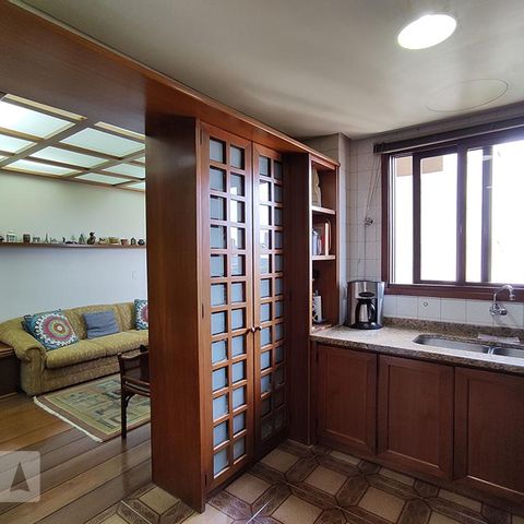 Apartamento à venda com 189m², 3 quartos e 2 vagasCozinha 