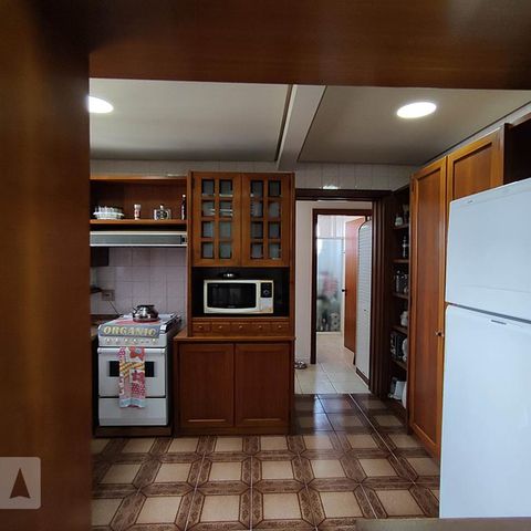 Apartamento à venda com 189m², 3 quartos e 2 vagasCozinha 