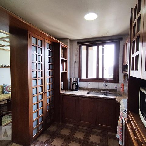 Apartamento à venda com 189m², 3 quartos e 2 vagasCozinha 