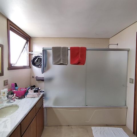 Apartamento à venda com 189m², 3 quartos e 2 vagasBanheiro da Suíte